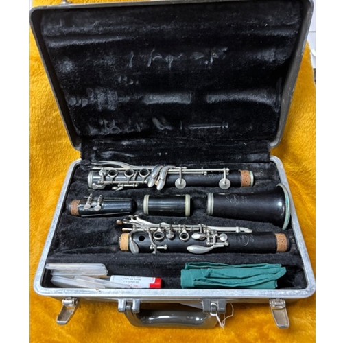 Sarlettes Music - Selmer Signet 100