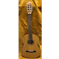 5003U Alvarez model 5003 Classic Guitar 
(used)